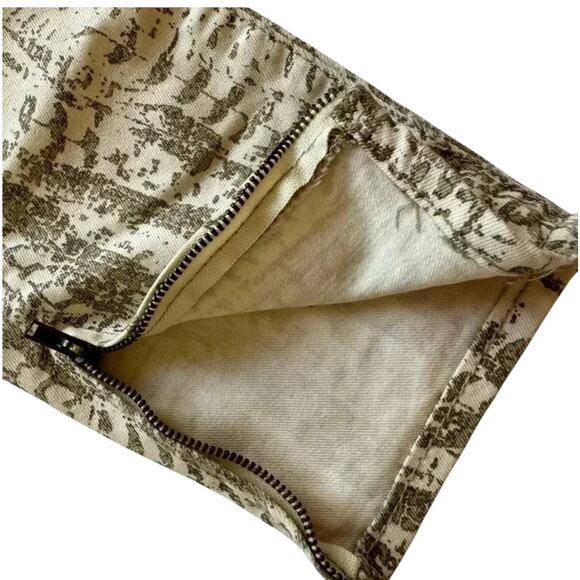 Free People Feather Print Skinny Jeans Neutral Boho Low Rise Ankle Denim 27 - Picture 10 of 11